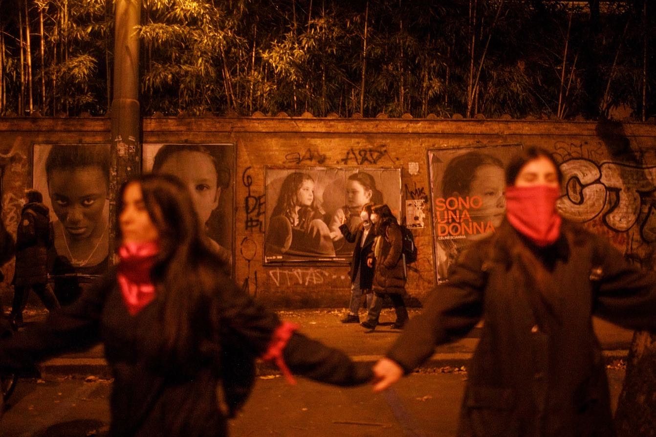 Reportage of a demonstration